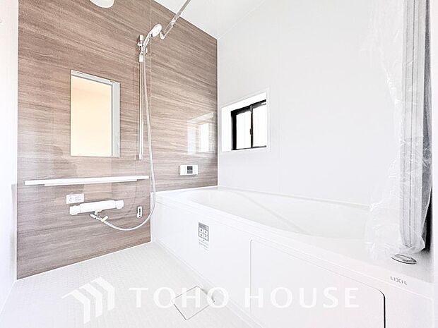 心地よいバスタイムを演出する浴室はゆとりあるサイズを採用。