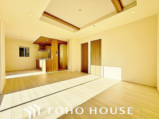 作り手の「気持ちの良いリビングでお過ごししていただきたい」という思いを感じさせます。