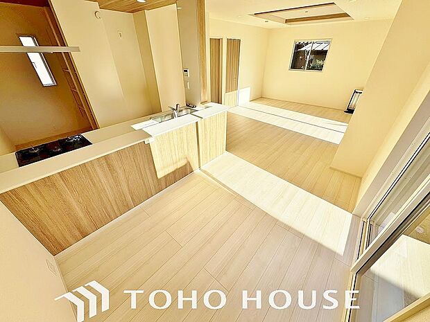 造りこんだ空間演出の妙が生み出す光と質のハーモニーはこの住宅のクオリティの良さを実感させてくれます。