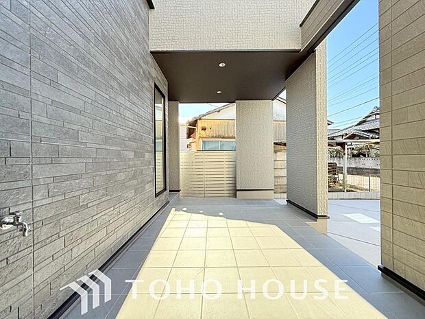 どんなお庭に仕上げるか。新生活に付いて回る楽しい悩みのひとつです。ウッドデッキの新設等もご相談下さい