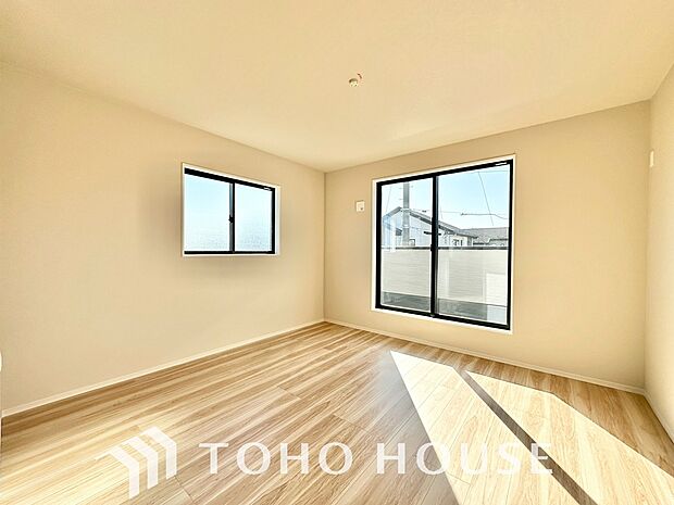 白を基調とした室内は、明るい住空間を造り出すだけでなく、清潔感をもたらしてくれます。