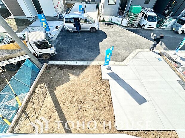 窓の先に庭があると風通しも良く、四季折々の変化も感じとることができそうですね。