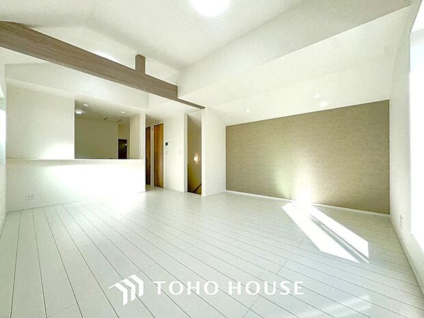 家族皆が集まる場所だからこそ、一番明るく使い勝手のいい空間に仕上げております。