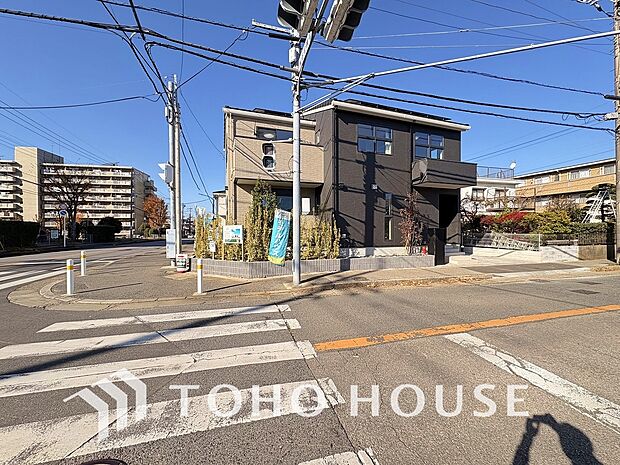 実際に生活する側に立って設計した工夫が要所要所に感じられるキメ細やかさがこの邸の魅力の一つです。