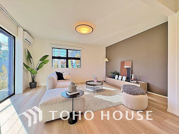 家は、ただ生活する場ではなく、笑顔の毎日、安らぎの日々のために、暮らしを愉しく、快適にする場所。