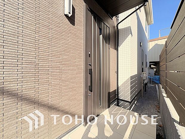 ダウンライトを使用しお洒落に演出。帰りたくなる家をテーマに設計。いつも「人」と「家」の間に・・・。