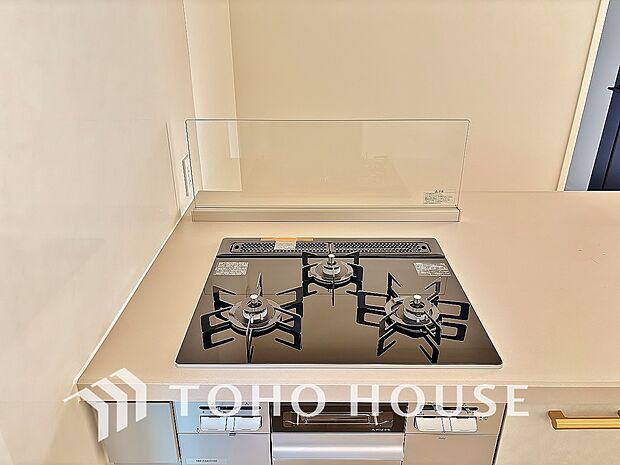 毎日料理をする、料理が好き、家族が多くて量を作る必要がある、等の方々にとっては必須の3口コンロ。