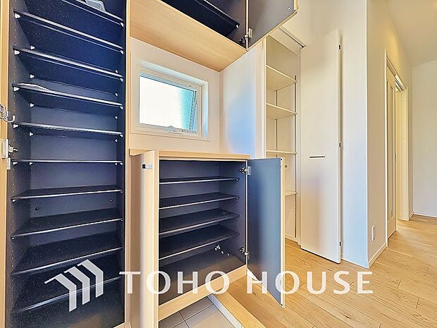 清潔感が溢れ、訪れる者すべてを「安らぎ」と「充実」で包み込みます。