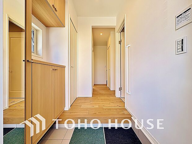 少しでも空いているスペースを収納にすることで、無駄のない空間を演出しております。