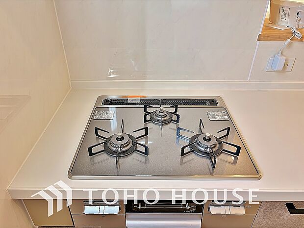 毎日料理をする、料理が好き、家族が多くて量を作る必要がある、等の方々にとっては必須の3口コンロ。