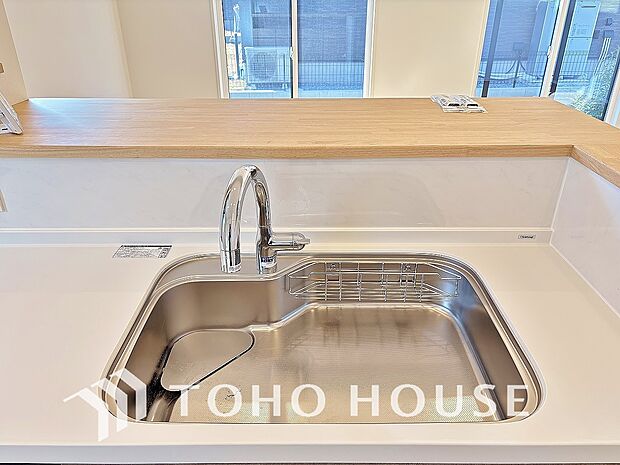 クリアな水が毎日使え、見た目にもスマートな浄水器一体型。お米を炊いたりする際には浄水機能をつかうこともできて、人気の商品です。