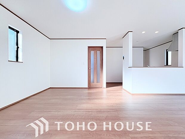 家は、ただ生活する場ではなく、笑顔の毎日、安らぎの日々のために、暮らしを愉しく、快適にする場所。