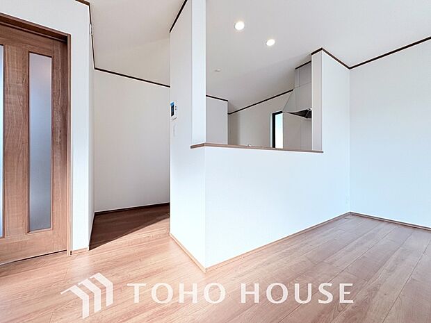 広々キッチンを採用。みんなで作った料理を召し上がりながらの会話は、どのような物になるのでしょうか。