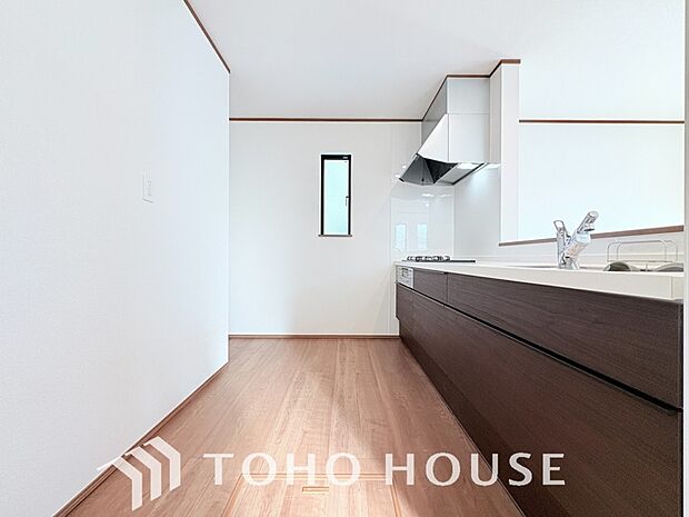 お料理の上手な方が、独壇場でお料理の腕を披露するスタイルに向いているキッチンです。