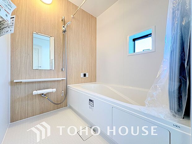 一日の疲れを癒すための心地よいバスタイムを演出する浴室はゆとりあるサイズを採用。