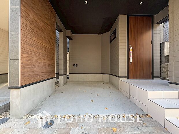 家のすぐ前に駐車場があるので、車の出入庫に時間がとられることもありません。