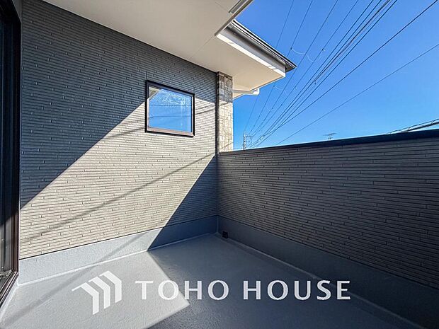 太陽に愛された邸は、陽当り、通風に優れた魅力的で快適さを追求した邸宅です。