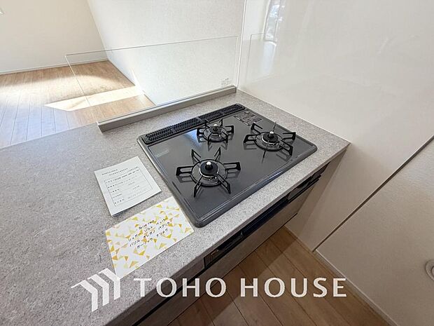 毎日料理をする、料理が好き、家族が多くて量を作る必要がある、等の方々にとっては必須の3口コンロ。