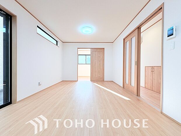 作り手の「気持ちの良いリビングでお過ごししていただきたい」という思いを感じさせます。