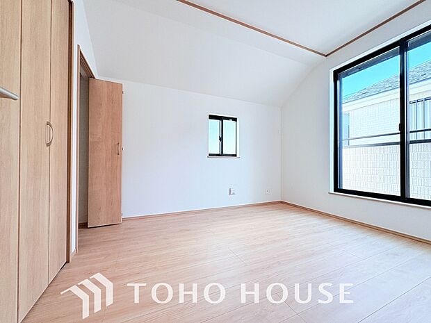 生活感を感じない空間では落ち着く事はできません。絶妙な雰囲気、配色、素材感を意識してコーディネート。