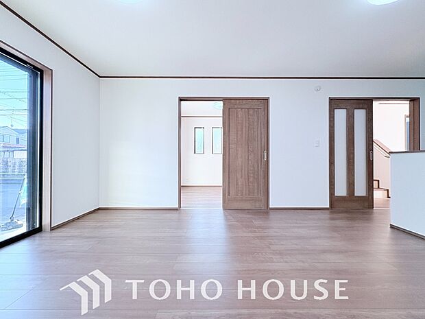 作り手の「気持ちの良いリビングでお過ごししていただきたい」という思いを感じさせます。