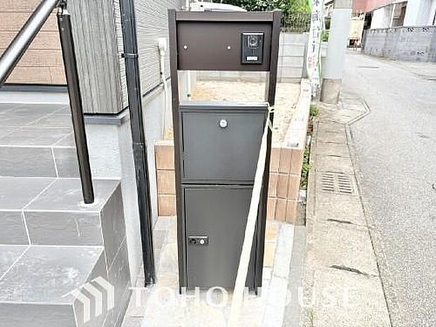 留守でも荷物が受け取れるため、共働きで昼間の宅配物の受け取りが困難な世帯や、インターネットショッピング等の通信販売をよく利用する人にニーズが高まっている。