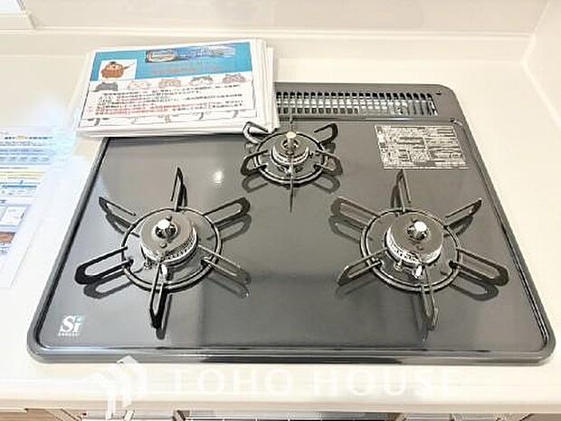 毎日料理をする、料理が好き、家族が多くて量を作る必要がある、等の方々にとっては必須の3口コンロ。