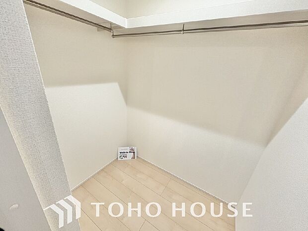 たっぷりと荷物が入るよう、ウォークインクローゼットを完備いたしました。