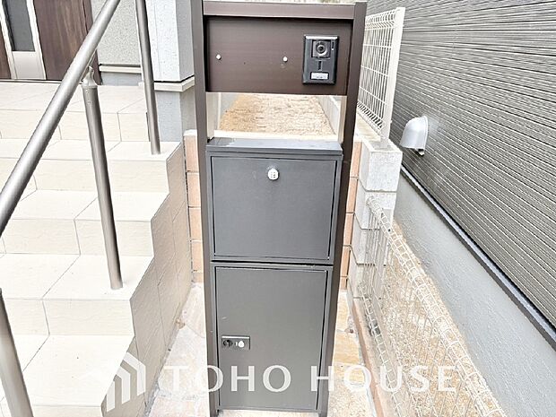 宅配ボックスは、ネットショッピングなどによって増加傾向の小型のお届け物の受け取りにができて便利です。