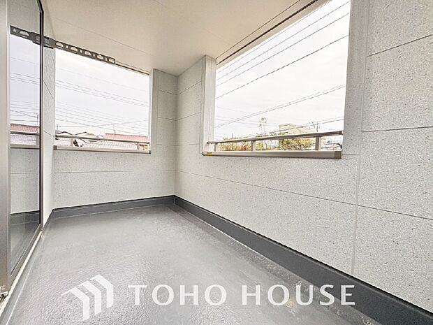 夜空の煌めきや、室内への通風や採光へ一役。ガーデニング等も充分に楽しめる広さを確保しております。