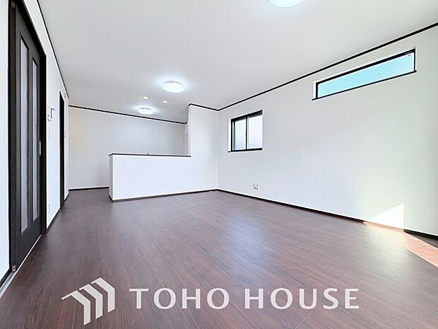 作り手の「気持ちの良いリビングでお過ごししていただきたい」という思いを感じさせます。