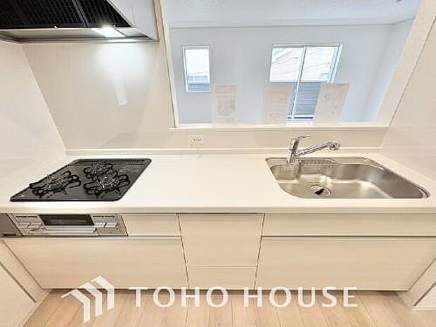 広々キッチンを採用。みんなで作った料理を召し上がりながらの会話は、どのような物になるのでしょうか。