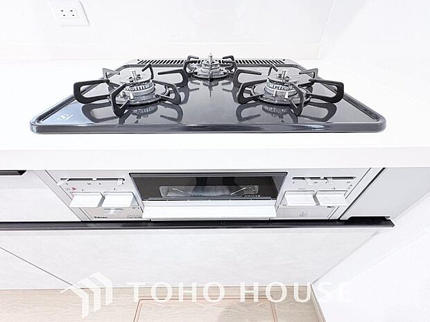 毎日料理をする、料理が好き、家族が多くて量を作る必要がある、等の方々にとっては必須の3口コンロ。