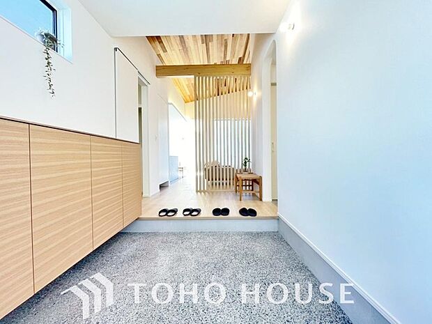 この場所には「希望」と「優越」で包み込んでくれる「特別」な空間があります。