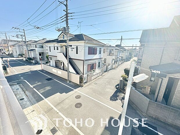 その豊かな眺望にふさわしい空間には、通風・採光にも優れ、心地よい光と風があふれています。