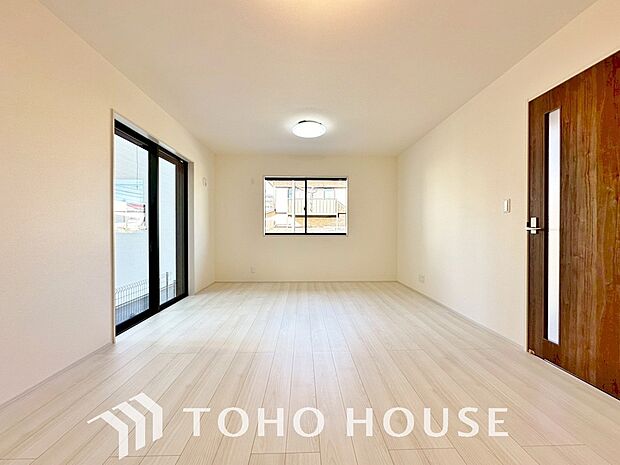 造りこんだ空間演出の妙が生み出す光と質のハーモニーはこの住宅のクオリティの良さを実感させてくれます。