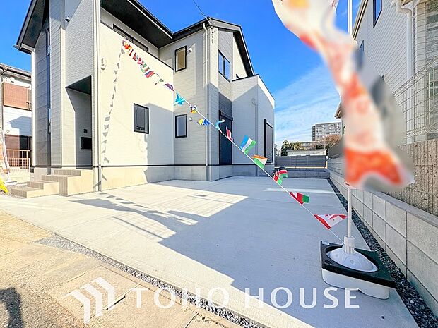 家のすぐ前に駐車場があるので、車の出入庫に時間がとられることもありません。