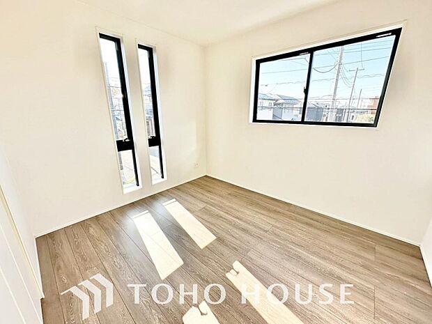 生活感を感じない空間では落ち着く事はできません。絶妙な雰囲気、配色、素材感を意識してコーディネート。