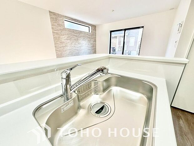 クリアな水が毎日使え、見た目にもスマートな浄水器一体型。お米を炊いたりする際には浄水機能をつかうこともできて、人気の商品です。