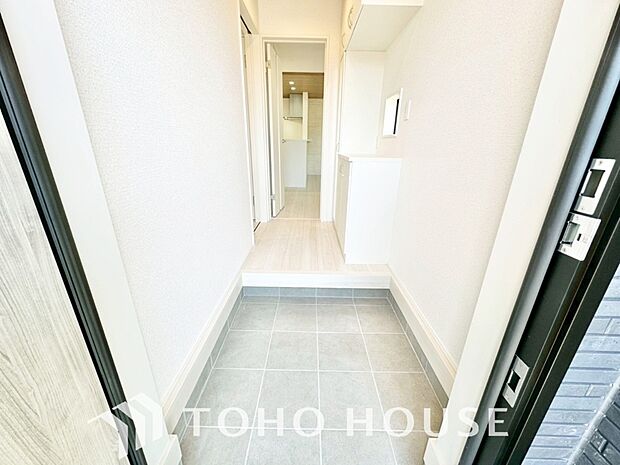 ダウンライトを使用しお洒落に演出。帰りたくなる家をテーマに設計。いつも「人」と「家」の間に・・・。