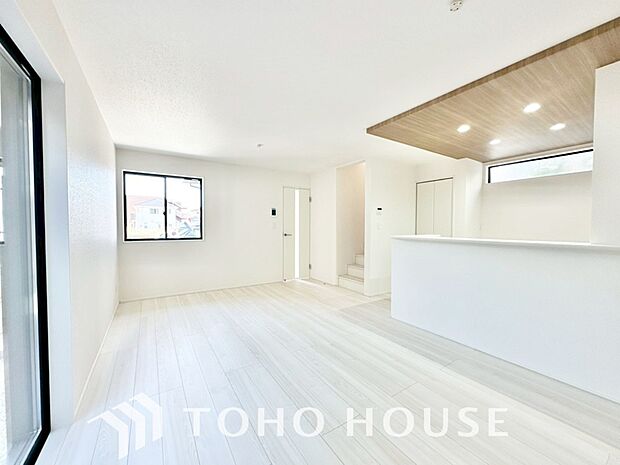 家は、ただ生活する場ではなく、笑顔の毎日、安らぎの日々のために、暮らしを愉しく、快適にする場所。