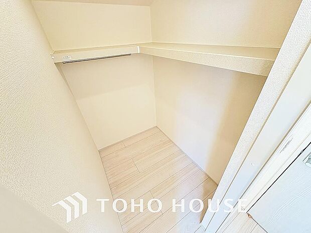 たっぷりと荷物が入るよう、ウォークインクローゼットを完備いたしました。