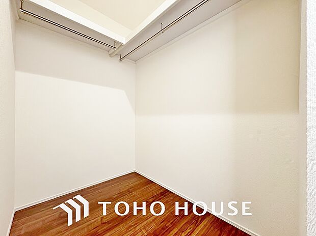 たっぷりと荷物が入るよう、ウォークインクローゼットを完備いたしました。