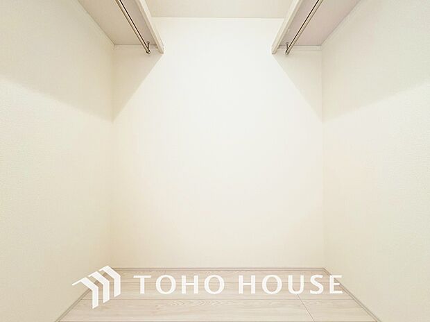 たっぷりと荷物が入るよう、ウォークインクローゼットを完備いたしました。