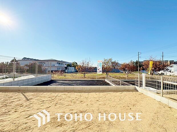 どんなお庭に仕上げるか。新生活に付いて回る楽しい悩みのひとつです。ウッドデッキの新設等もご相談下さい