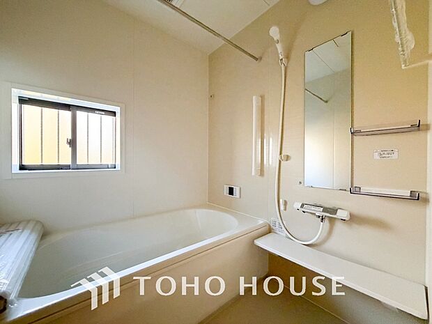 心地よいバスタイムを演出する浴室はゆとりあるサイズを採用。