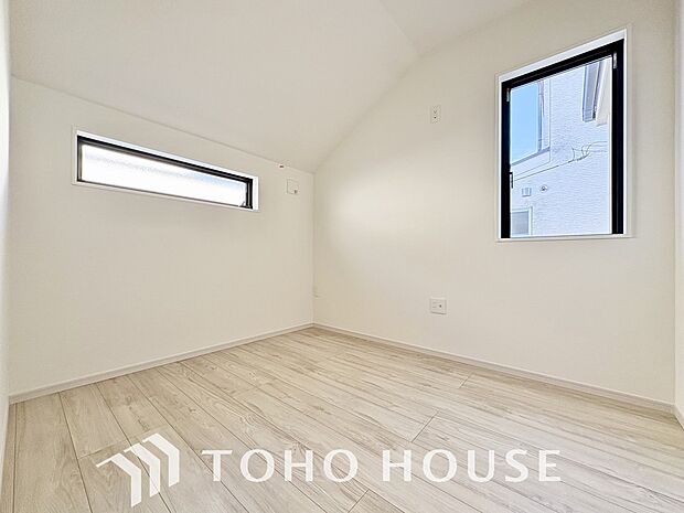 お子様の心と身体を見守る子供部屋として、小さな自立心を育むお部屋作りを見越してご覧下さい。