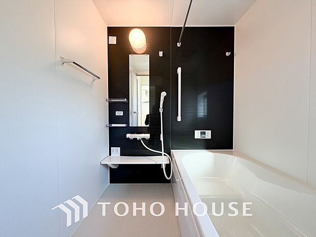 心地よいバスタイムを演出する浴室はゆとりあるサイズを採用。