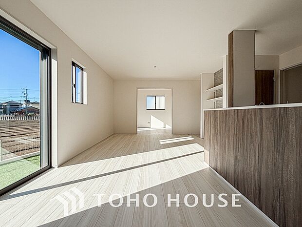 作り手の「気持ちの良いリビングでお過ごししていただきたい」という思いを感じさせます。