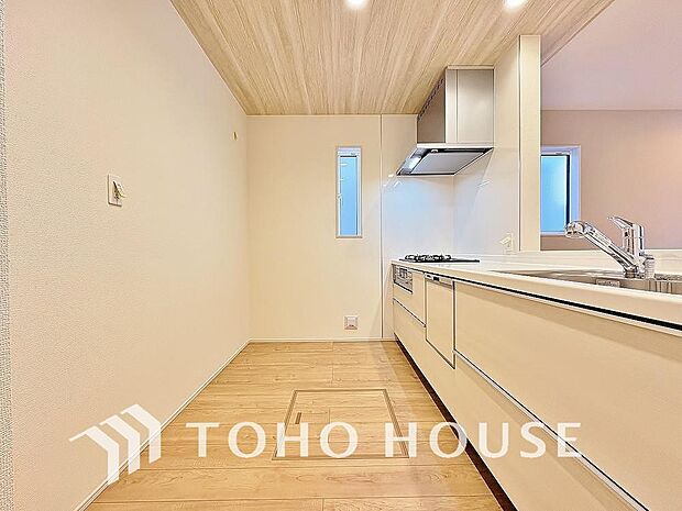 お料理の上手な方が、独壇場でお料理の腕を披露するスタイルに向いているキッチンです。